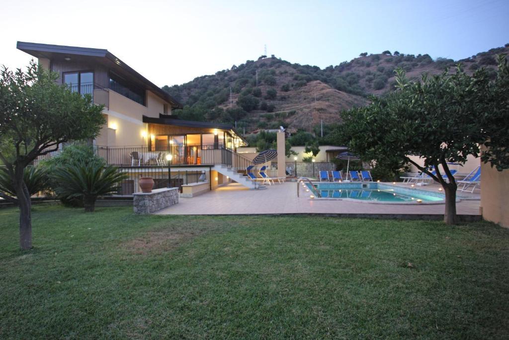 Villa Veronica Giardini-Naxos Exterior foto